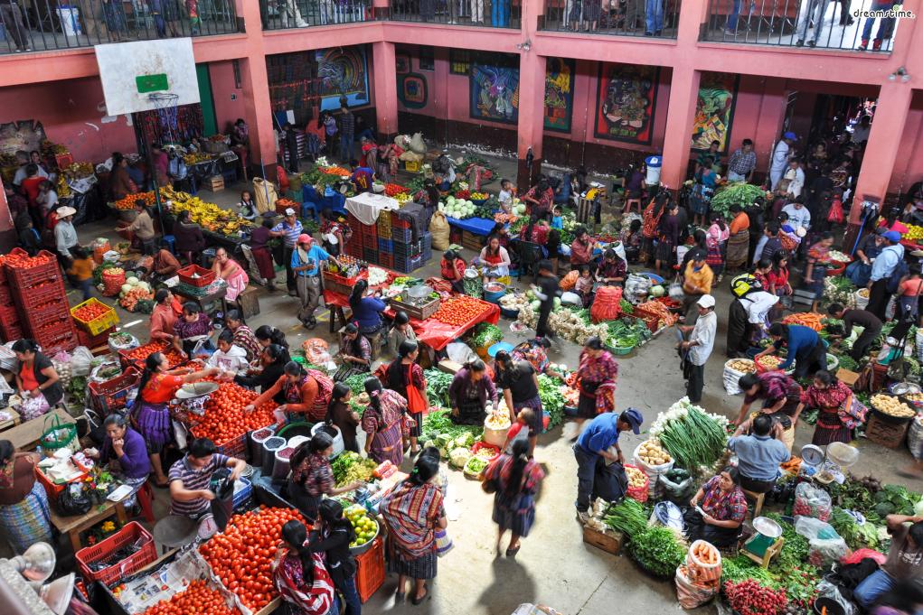 [치치카스테낭고 마켓(Chichicastenango Market) 상세정보]
▶주소｜6a Calle, Chichicastenango 14006, Guatemala
▶운영시간｜목&middot;일요일 08:30~18:30
