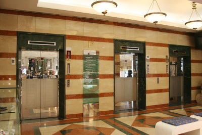대구동아백화점수성점 1층매장 엘리베이터 08