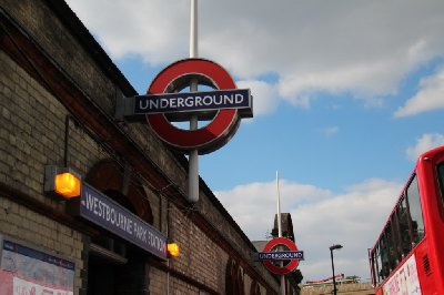 영국 런던  웨스트번파크 역과 주변 풍경 12