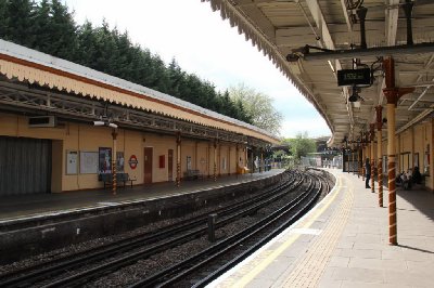 영국 런던  웨스트번파크 역과 주변 풍경 04