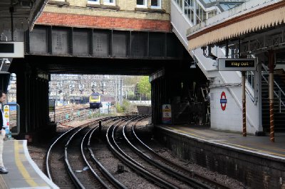 영국 런던  웨스트번파크 역과 주변 풍경 17