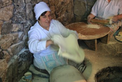 아르메니아의 전통빵(라바쉬) 만들기 03