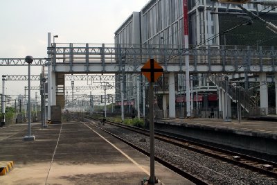 513 쭈오잉 고속철도열차역 플랫폼 01
