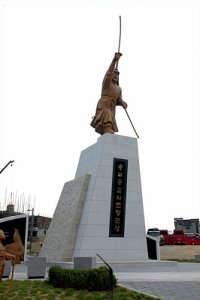 김시민 장군 동상 20