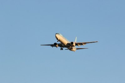인천공항에 도착하는 대한한공 보잉 737-800 01