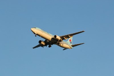 인천공항에 도착하는 대한한공 보잉 737-800 09