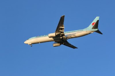 인천공항에 도착하는 대한한공 보잉 737-800 06