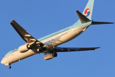 인천공항에 도착하는 대한한공 보잉 737-800 08
