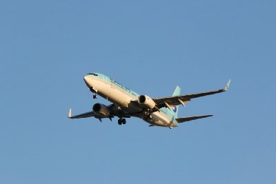 인천공항에 도착하는 대한항공 보잉 737-800 07