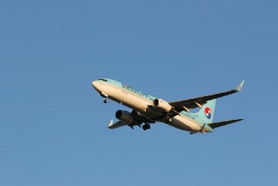 인천공항에 도착하는 대한항공 보잉 737-800 10