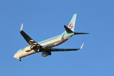 인천공항에 도착하는 대한항공 보잉 737-800 20
