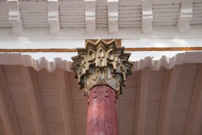 가만 청진사(모스크사원) 기둥과보호수 10
