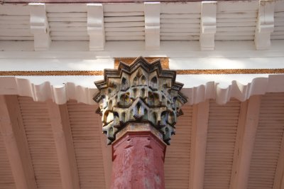 가만 청진사(모스크사원) 기둥과보호수 11
