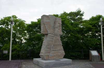 일본 포르투갈 수교 450주년 기념조각 01