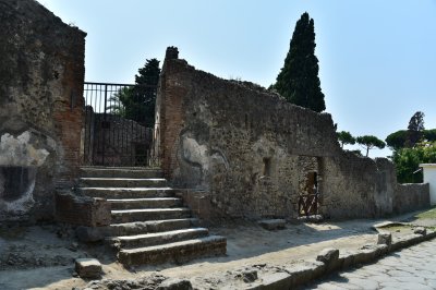 폼페이 Via delle Tombe 거리 17