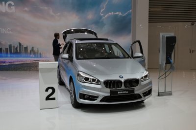 BMW 225xe 05