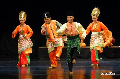 말레이시아 전통춤 자핀 01