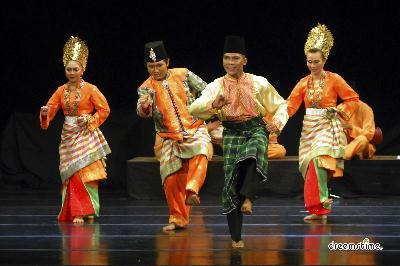 말레이시아 전통춤 자핀 04