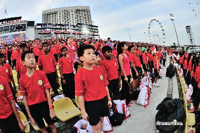 싱가포르 독립기념일 퍼레이드 관중들 07