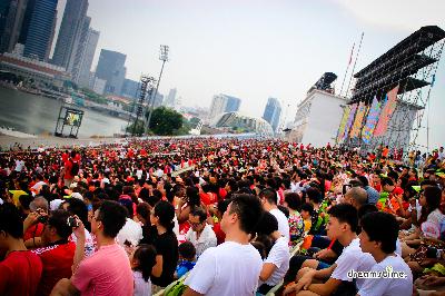 싱가포르 독립기념일 퍼레이드 관중들 08