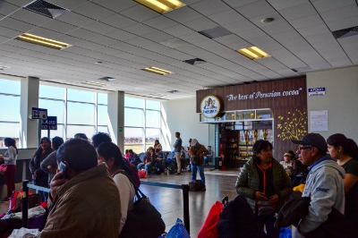 잉카 망코 카팍 국제 공항 출국장 15
