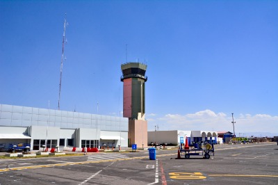 잉카 망코 카팍 국제 공항 관제탑 01