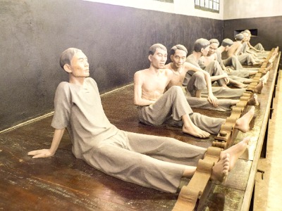 호아로 수용소 실내 수용소 전시품5(옛 수용자들 생활 모습) 12