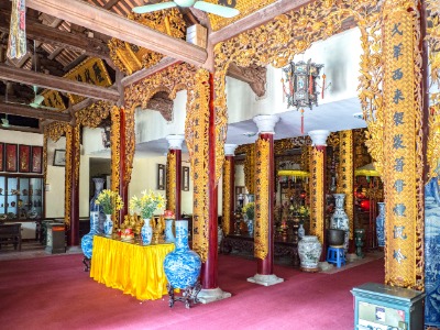 따오 샷 불교사원 대법당 내부 전경 10