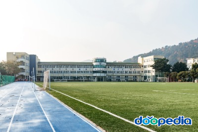 오현중고등학교 전경 