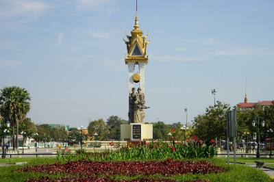 캄보디아 베트남 우호기념탑 04