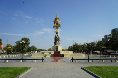 캄보디아 베트남 우호기념탑 01