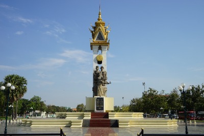캄보디아 베트남 우호기념탑 02