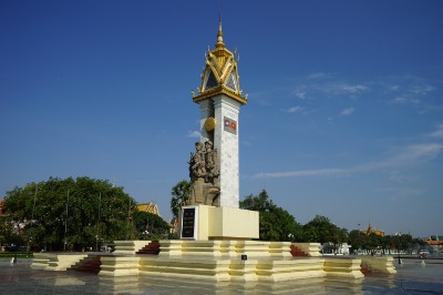 캄보디아 베트남 우호기념탑 08
