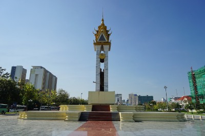 캄보디아 베트남 우호기념탑 11