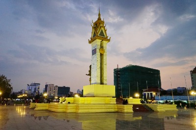캄보디아 베트남 우호기념탑 13