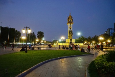 캄보디아 베트남 우호기념탑 16