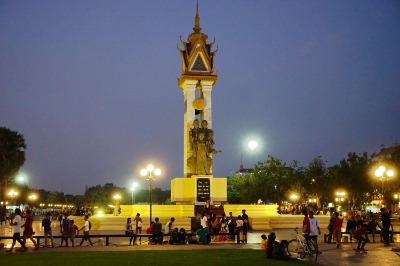 캄보디아 베트남 우호기념탑 17