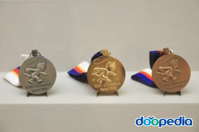 제24회 올림픽경기대회 메달