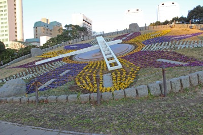 마쿠하리 해빈공원, 꽃시계 09