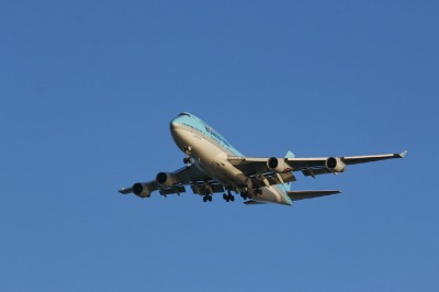 인천공항에 도착하는 대한항공 보잉 747-400 05