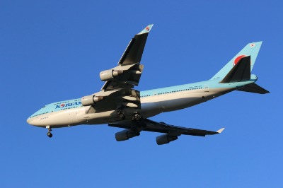 인천공항에 도착하는 대한항공 보잉 747-400 10
