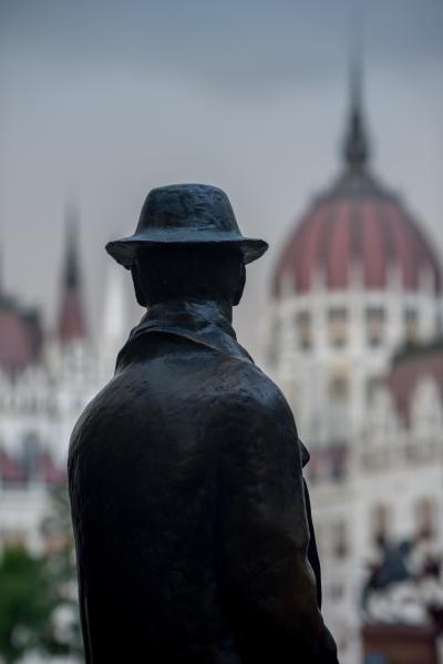 헝가리 의회 위대한 동상 	 10