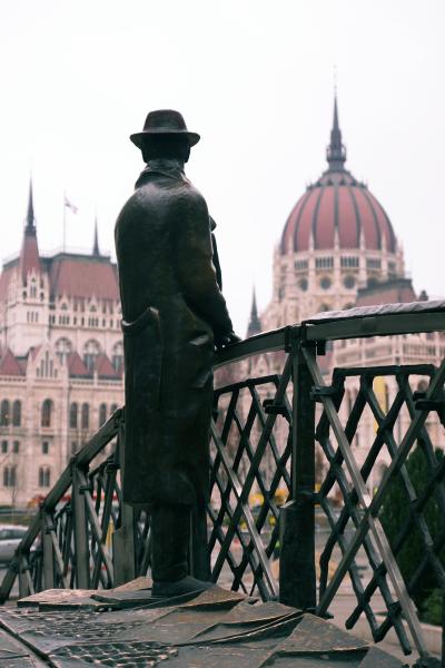 헝가리 의회 위대한 동상 	 11
