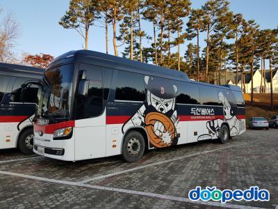 두산 베어스 야구단(버스)