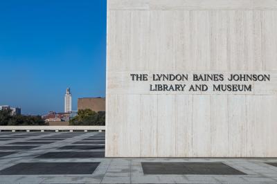 린든 베이스 존슨 도서관 및 박물관