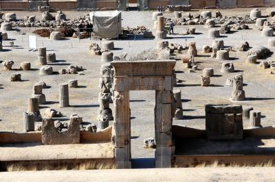 페르세폴리스, 아르타크세르크세스 2세 무덤 기둥 12