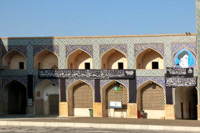 저메 모스크, 중앙광장 09
