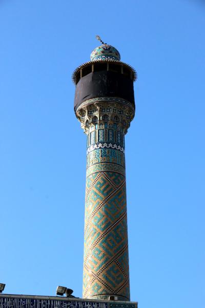 저메 모스크, 중앙광장 19