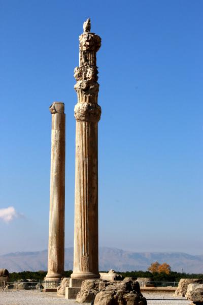 페르세폴리스, 아파다나 12