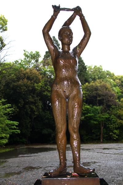 미야자키현종합박물관, 스플렌더 동상 (1972) 01